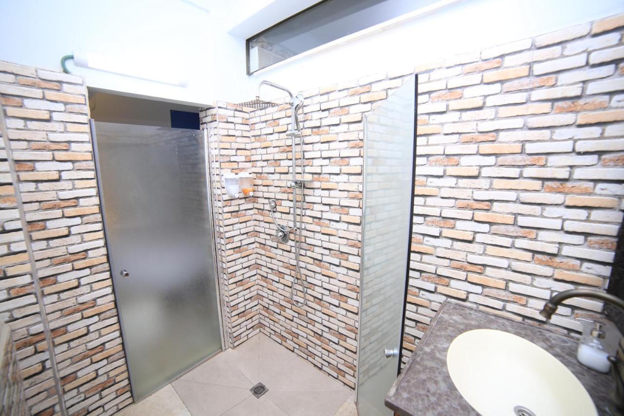 Ahuzat Shaul - Studio Hotell Hadera Exteriör bild